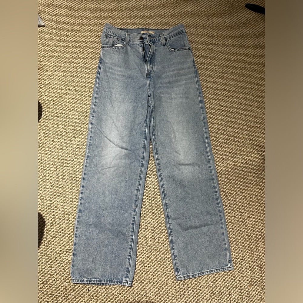 Like new- Levi’s Straight